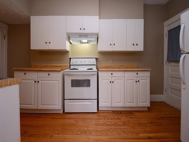 Building Photo - 344 N 36th Ave