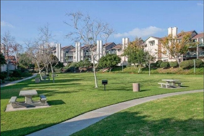 Building Photo - 3025 Charwood Ct