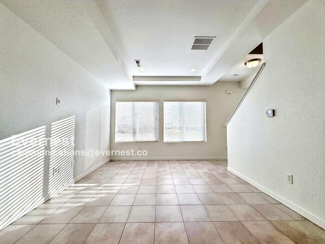 Building Photo - 4876 Halifax Ct