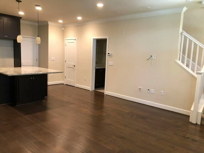 Building Photo - 454 Persimmon Common