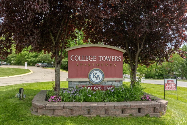 Building Photo - College Towers
