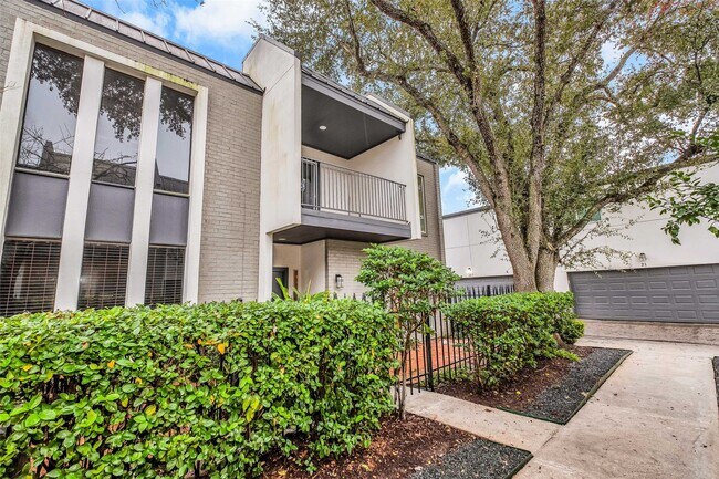 Foto del edificio - 1300 Augusta Dr