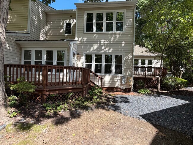 Foto del edificio - 4 Muirfield Green Ln