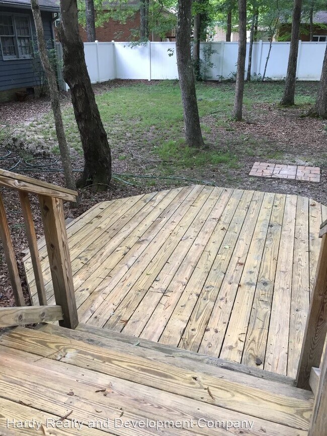 Building Photo - 3 br, 2 bath House - 12 Brook Valley Court