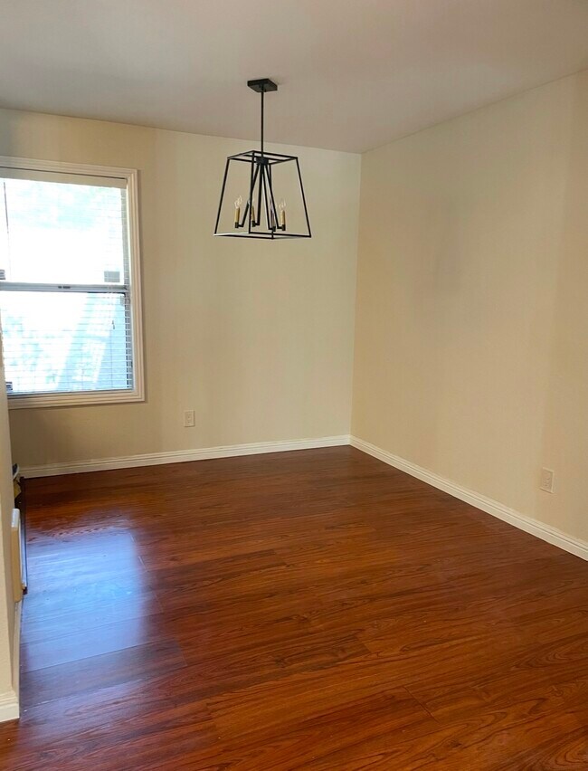 Foto del edificio - 713 Canonbury Way