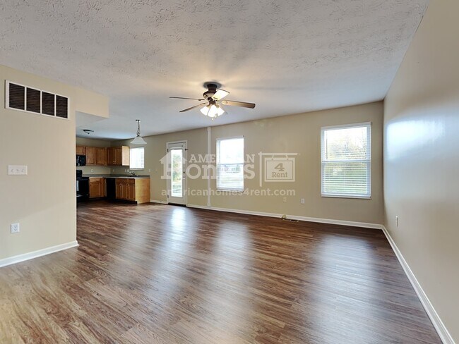 Foto del edificio - 6028 Hidden Oaks Court