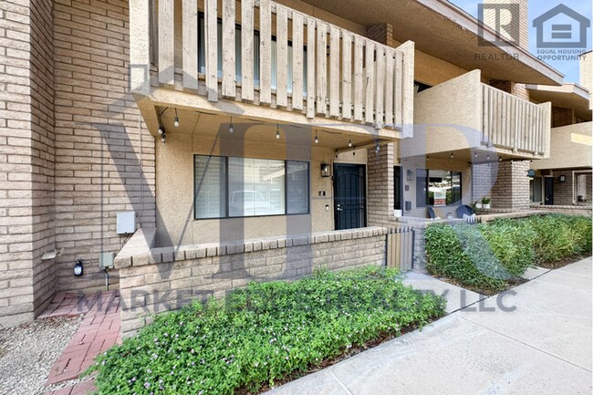 Foto del edificio - 2Bed/2.5Bath Townhome on Missouri/Central!...
