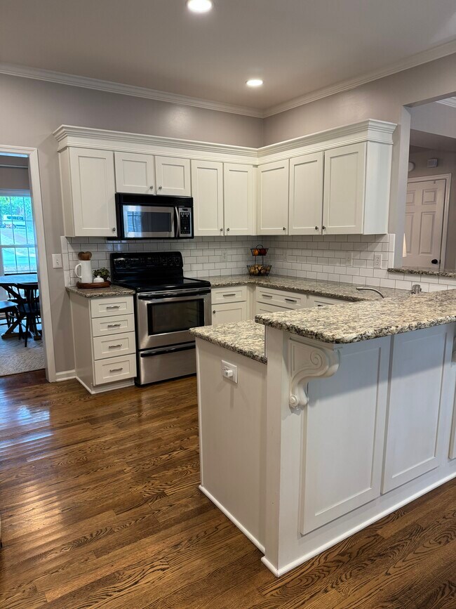 Foto del edificio - 137 Golden Meadow Ln