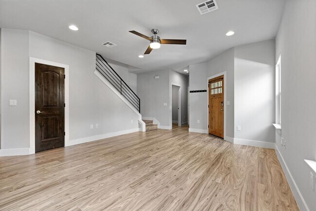 Building Photo - 1125 Walton Ln