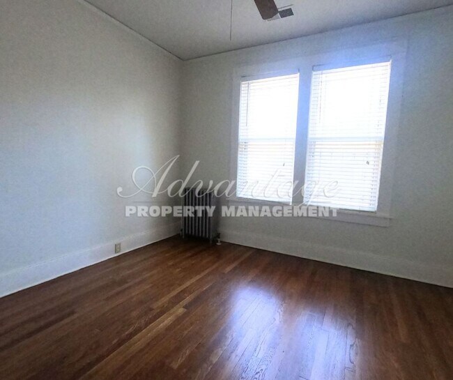 Building Photo - Charming 2-bedroom, 1-bath home - Binghamp...