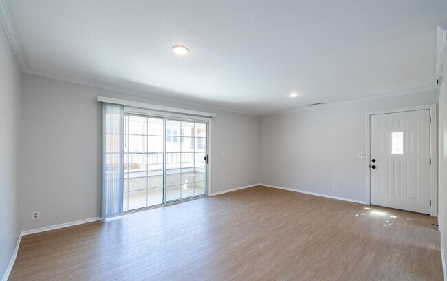 Foto del interior - 5302 Colodny Ave
