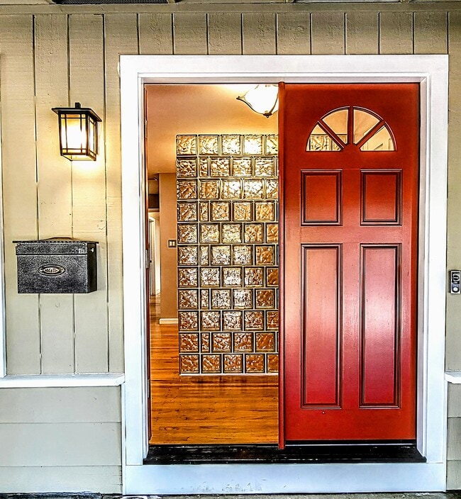 Building Photo - 40825 Robin St