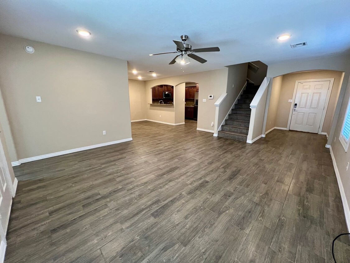 Foto principal - Beautiful 3B/2B Townhome in Chaffee Crossi...