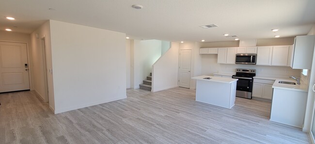 Foto del edificio - BRAND NEW (Solar) 4/2.5 Roseville!  Please...