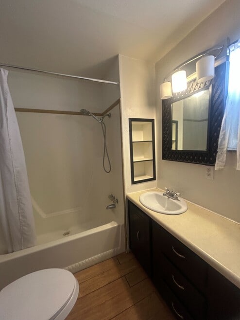 Building Photo - 3601 E Wyoming Ave