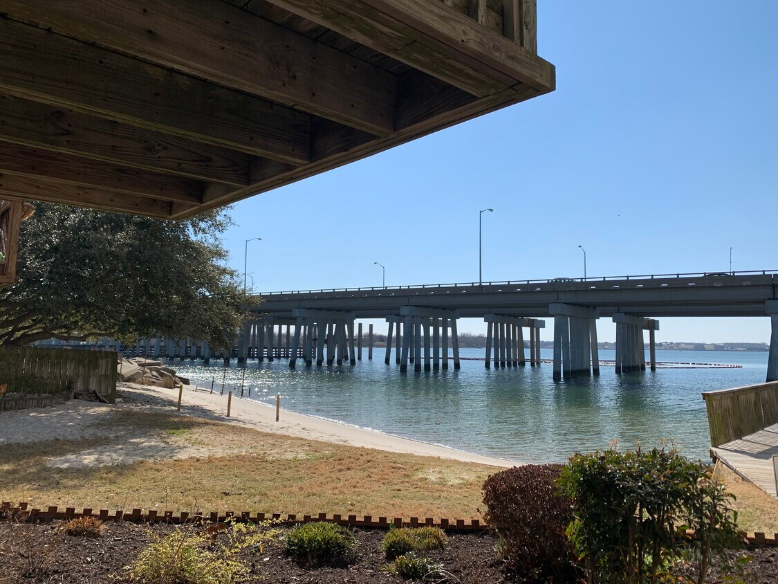 837 Little Bay Ave Unit E, Norfolk, VA 23503 Condo for Rent in