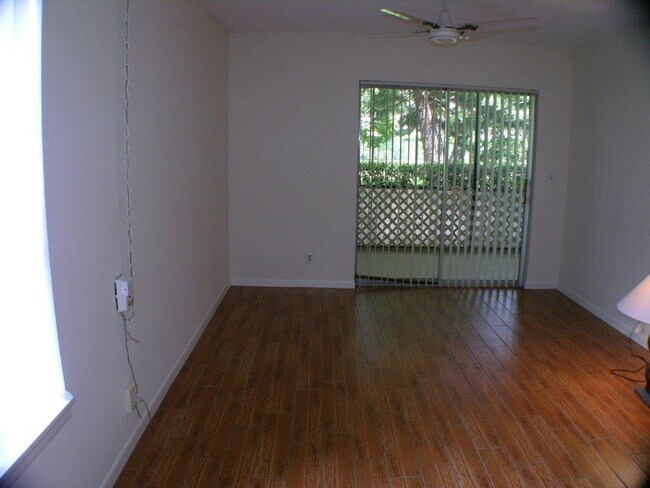 Building Photo - 6414 Chasewood Dr