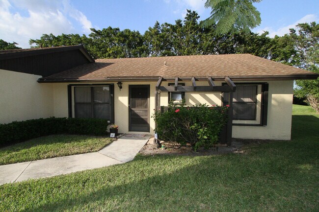 68 Vía De Casas Norte Unit 68, Boynton Beach, FL 33426