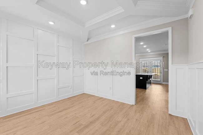 Building Photo - 3217 Venetian Dr