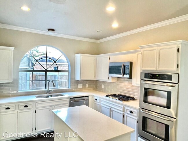 Building Photo - 4 br, 2.5 bath House - 12200 Sheriff Ct