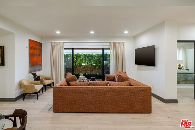 Building Photo - 118 Orlando Ave