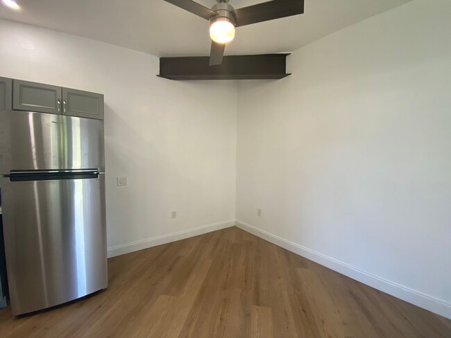 Building Photo - Newly Built 1-Bedroom Lake Como rental wit...