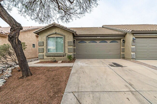 Building Photo - Great home in gated community!