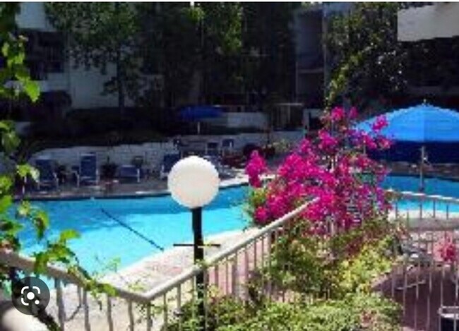 Pool Side - 4900 Overland Ave