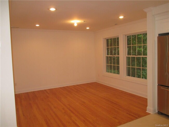 Building Photo - 29 Carpenter Ave