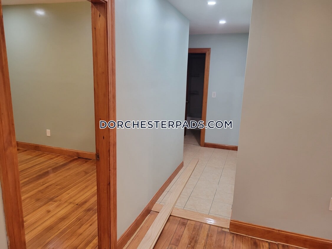 328 Geneva Ave, Boston, MA 02122 Room for Rent in Boston, MA