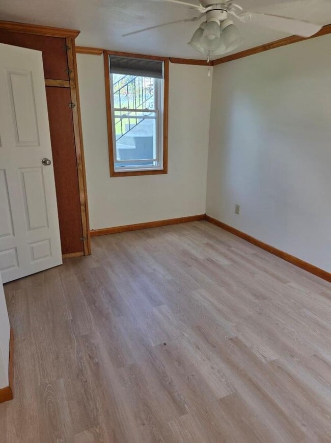 Foto del edificio - 829 E Lackawanna Ave