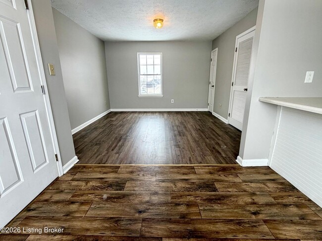 Building Photo - 456 Joy Ave