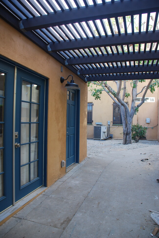 1162 S Hayworth Ave, Los Angeles, CA 90035 House Rental in Los