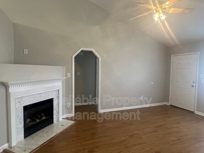 Foto del edificio - 5152 Limewood St