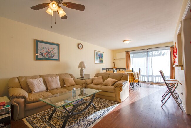 Building Photo - 109 N Gregory St