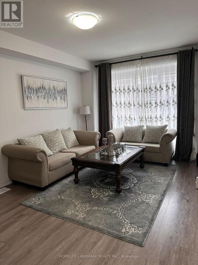Photo du bâtiment - 575 Woodward Ave