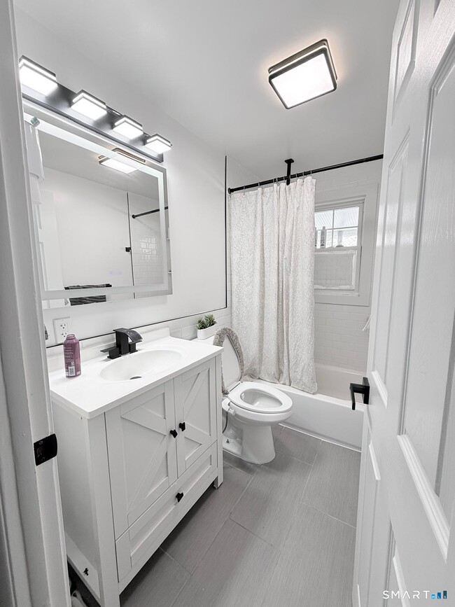 Foto del edificio - 243 Sunshine Cir