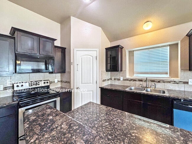 Building Photo - 501 W Vega Ln