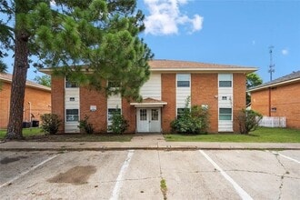 Building Photo - 3532 Midwest Dr