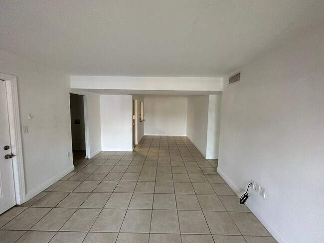 Foto del edificio - 12622 Kenwood Ln