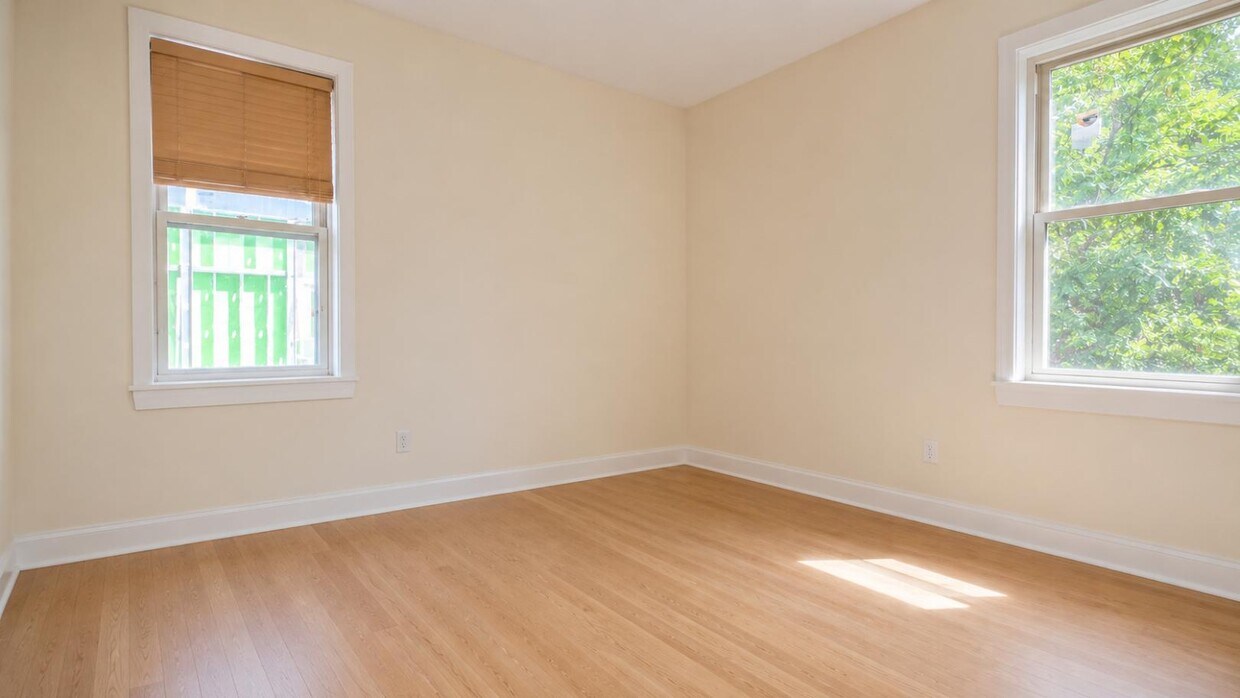 Foto del edificio - 4763 N Manor Ave