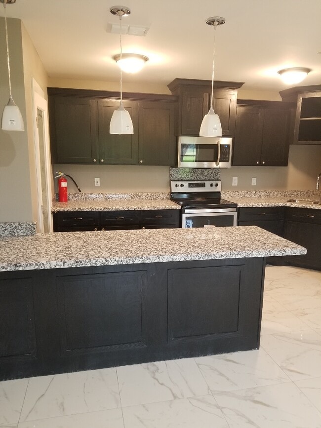 K - 1516 River Bend Dr