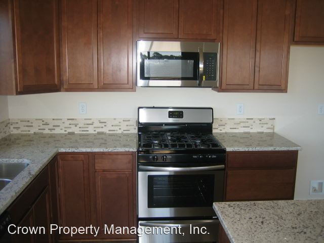Building Photo - 3 br, 2 bath House - 547 NE Fern Ave