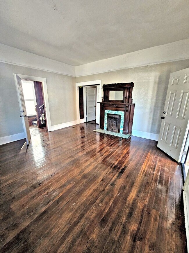 Foto del edificio - 613 3rd Ave SW