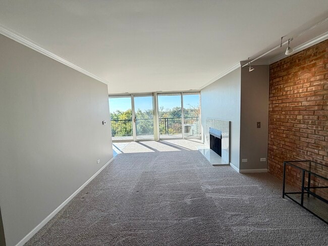 Foto del edificio - 6010 Oakwood Dr