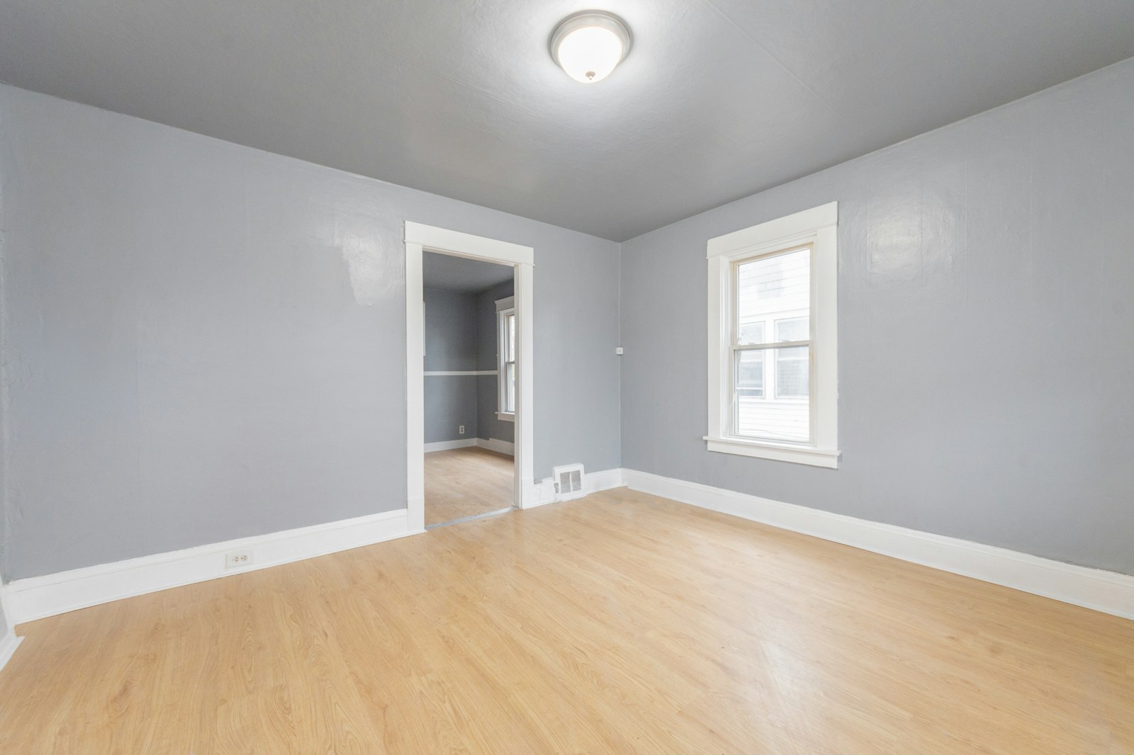 14514 Westropp Ave Cleveland, OH 44110 – photo 3