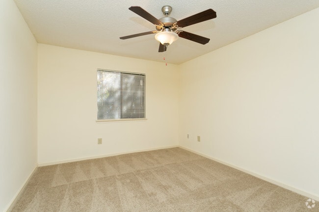 Interior Photo - Mallard Cove Apartments