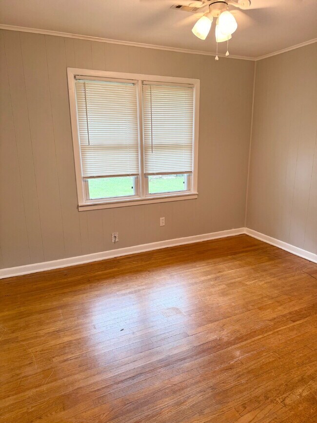 Foto del edificio - Charming 3-Bedroom Home with Bonus Room in Midwest City, OK!