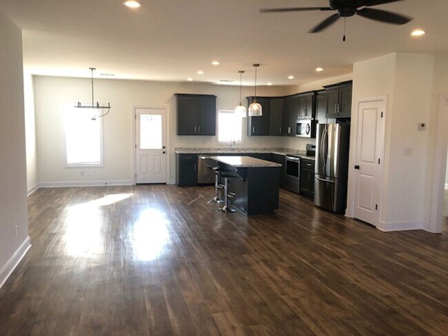 Foto del edificio - 138 Pritchard Cir