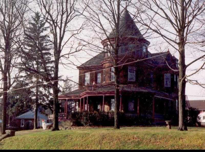 Primary Photo - 336 N 10th St